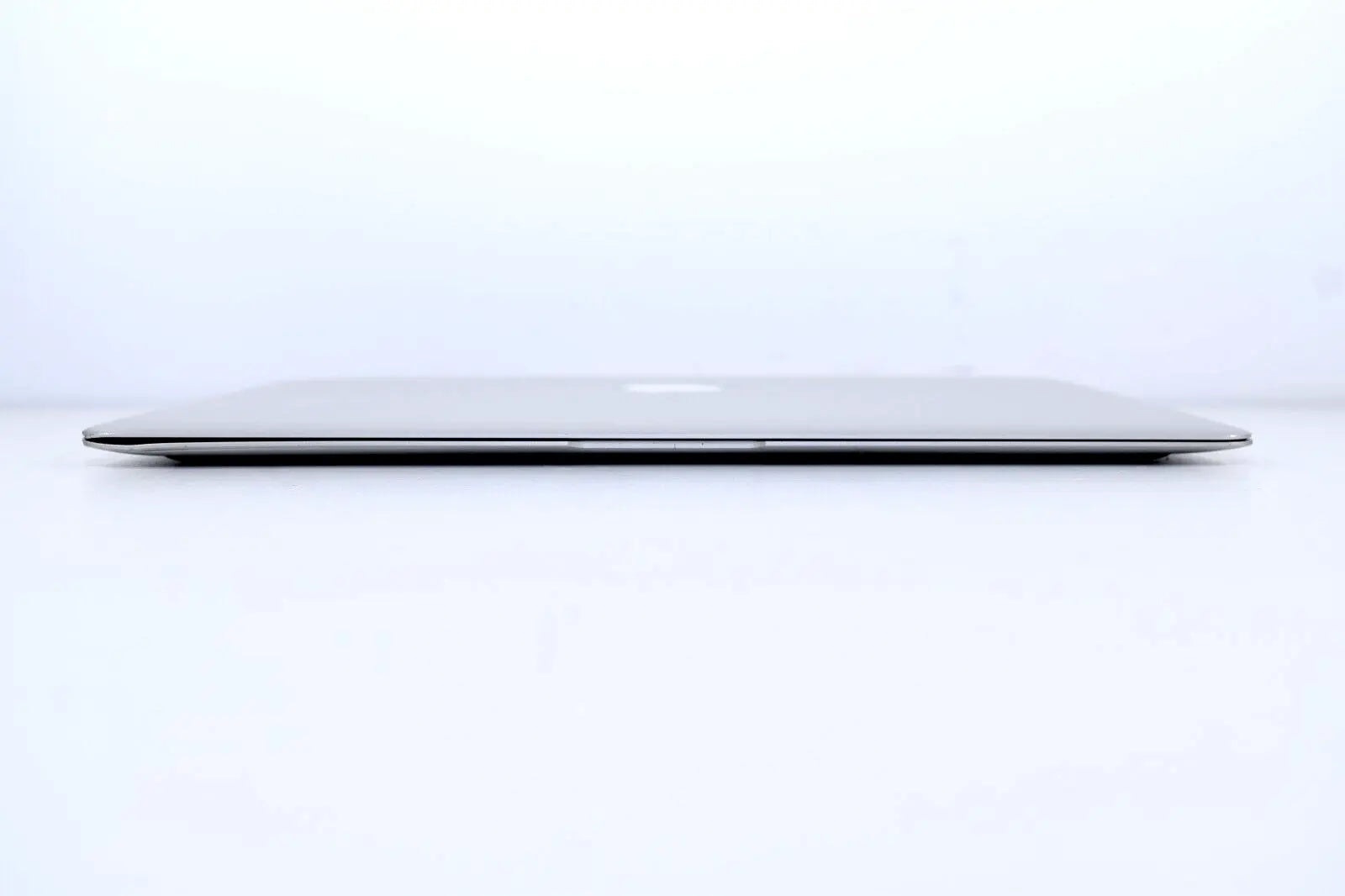 Apple (Renewed) MacBook Air A1466 13.3-inch Laptop (Core i7/8GB/128GB/Sierra/Integrated Graphics), Silver