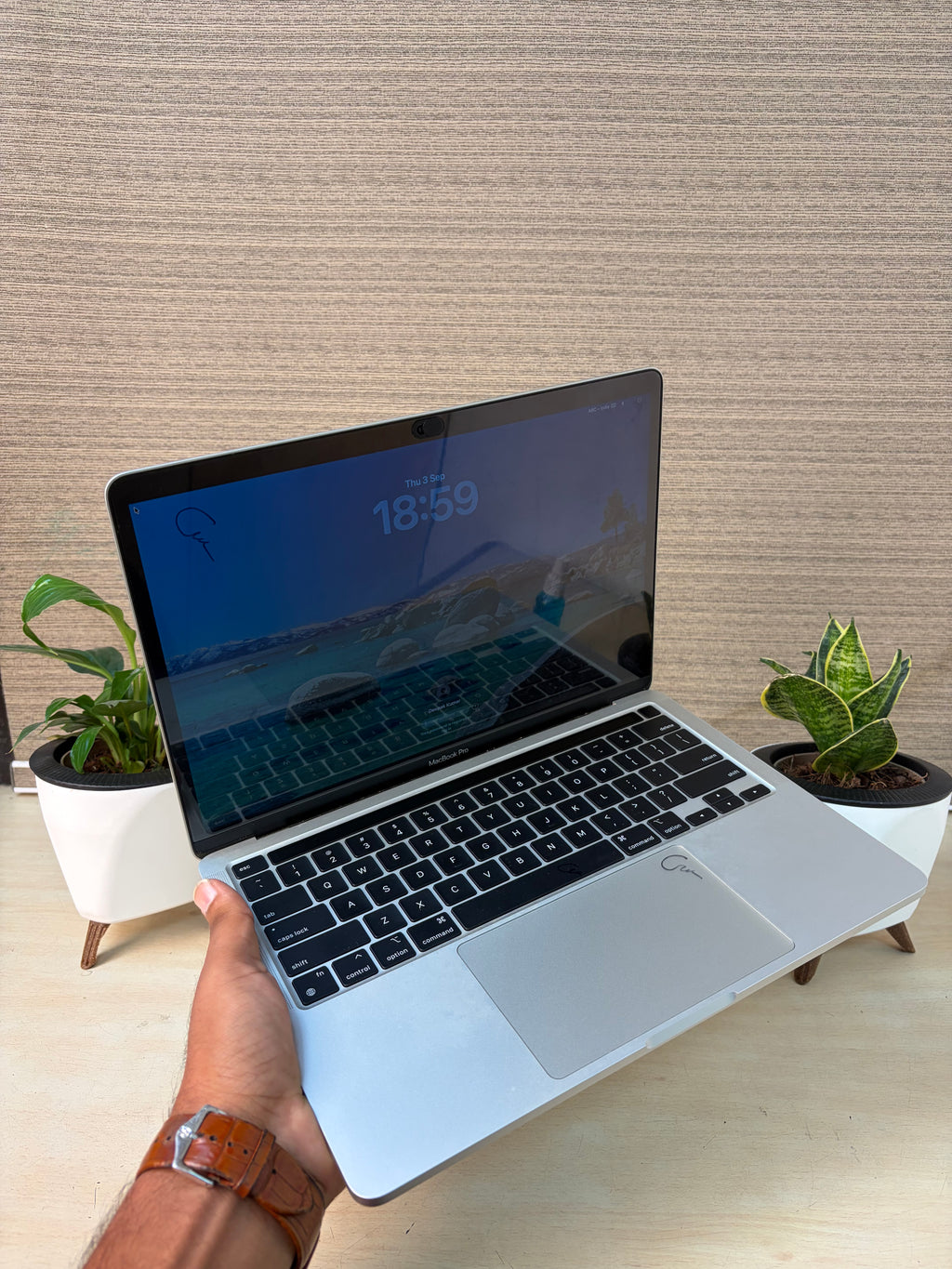 Refurbished Apple MacBook Pro 13-inch M1 (8GB Unified Memory | 256GB SSD) – Big PC Bazaar